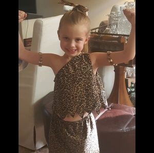 Girls Pebbles Flintstone/Cavegirl costume